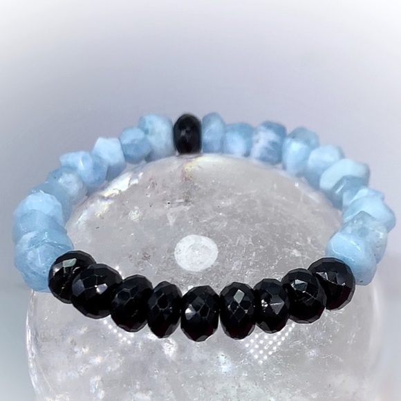 Hand Made Aquamarine Spinel Gemstone Bracelet - Picture 5 of 5